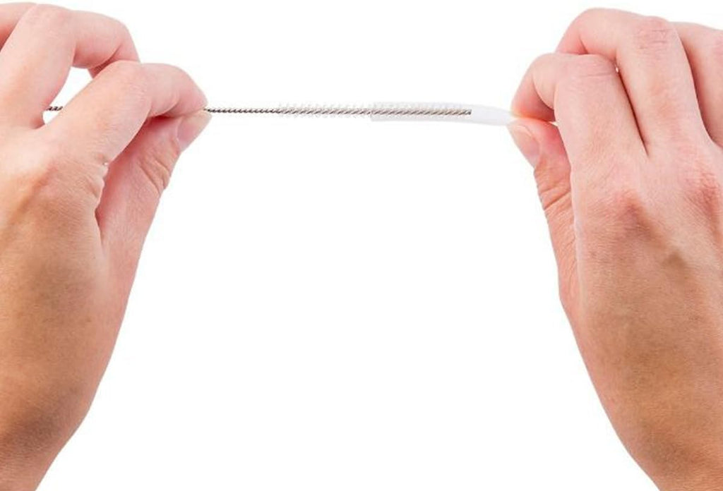 Giraffe Bottle Journey Hydration System, Insulated Stainless Steel Bottle, 36 inch / 91 cm Journey Straw, with Neoprene Bottle Carrier