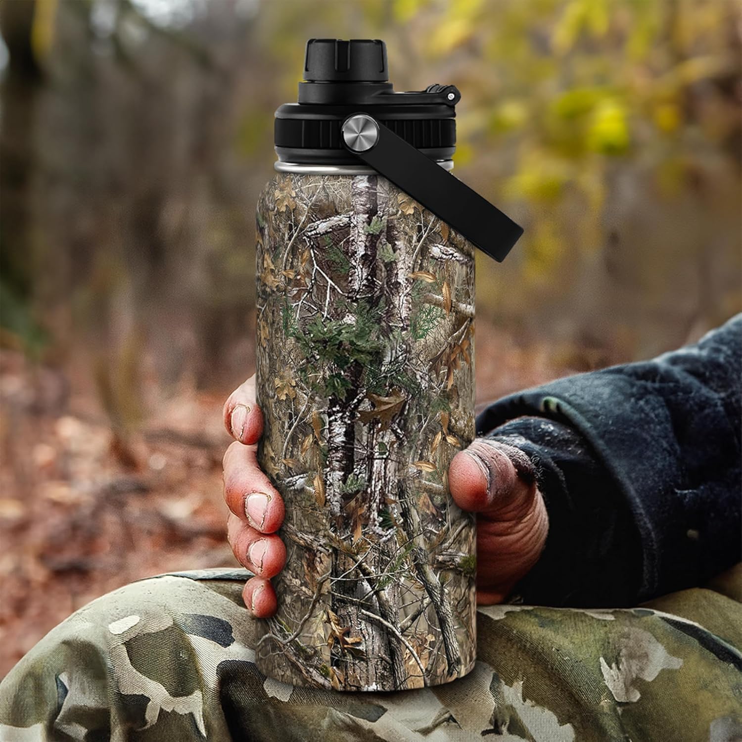 Soccer Water Bottle with Lid - 32oz Insulated Stainless Steel Sport Bottles - Gift for Men Soccer Player Fan Coach